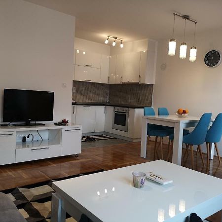 Apartman Gaga Lukavica Dış mekan fotoğraf