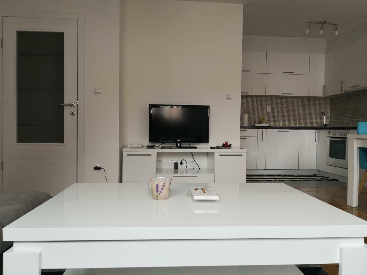 Apartman Gaga Lukavica Dış mekan fotoğraf